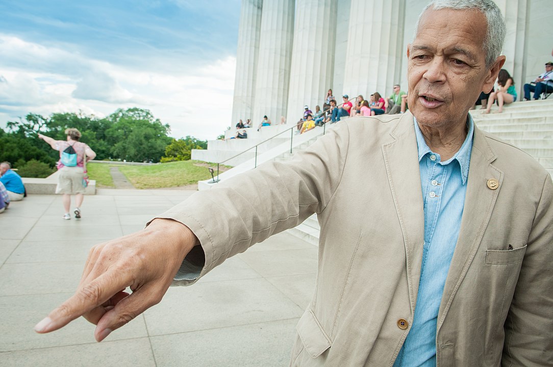 Julian Bond at the Lincoln Memorial